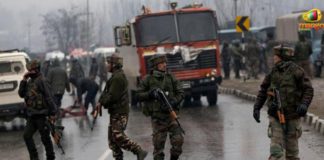 Pulwama Terror Attack - 2 JeM Members Arrested, 2 JeM suspects in terror cases, Pulwama Attack Latest News, Jaish e Mohammad members Arrested, Mango News, National Investigation Agency latest news, CRPF convoy in Kashmir, Latest India News Today
