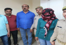 Noida – Blackmailing Gang Busted Noida - Blackmailing Gang Busted, Journalist arrested for blackmailing Mahesh Sharma, Police arrests lady journalist, Woman journalist blackmailing BJP MP Mahesh Sharma, Journalist Blackmails Union Minister, Mango News, Mahesh Sharma extortion, Mahesh Sharma blackmailed, Mahesh Sharma sting operation, Mahesh Sharma bribe video,