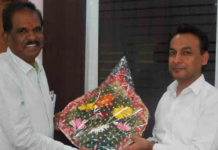 Telangana – V Chandra Shekar Takes Over As New JC Telangana – V Chandra Shekar Takes Over As New JC, V Chandra Shekar Nalgonda JC, Nalgonda latest news, Joint Collector of Nalgonda V Chandra Shekar, Principal Secretary SK Joshi, New Nalgonda Collector, Joint Collector Nalgonda, Mango News