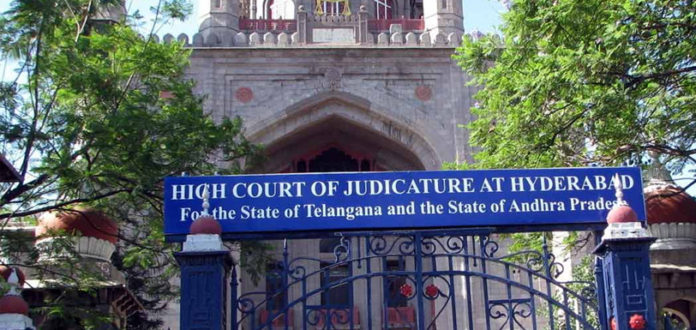 Telangana HC Issues Notice To EC, Telangana High Court notice to Election Commission, Mango News, MLCs disqualification row, No poll notification for three MLC seats, notification for MLC elections, Telangana HC on MLC Seats, No notification for polls to 3 defectors MLC seats