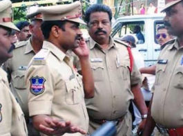 Telangana – Police Personnel To Get Weekly Off, Policemen will have a day's off in a week, Telangana recruit new SI and constables, cops to get weekly off, TRS Government gives weekly off to police, Mango News, Police personnel in Telangana,