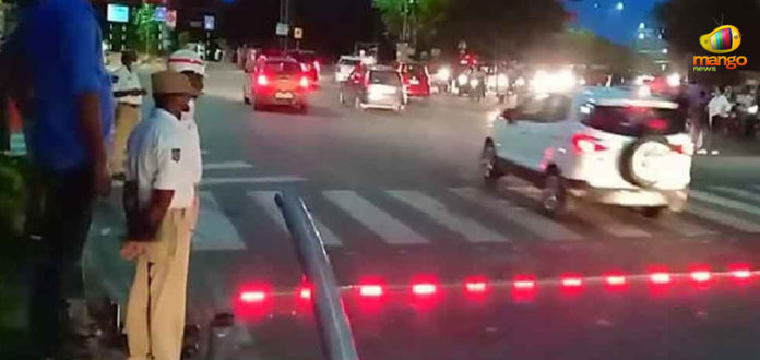 Hyderabad KBR Park Signal To Soon Have LED Speed Breakers,Mango News,Hyderabad KBR Park,Hyderabad KBR Park Signal,KBR Park Signal LED Speed Breakers,Hyderabad LED Speed Breakers,Speed Breakers At Hyderabad KBR Park,Hyderabad Breaking News