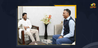 AP Chief Minister Meets Flipkart Delegation, AP Chief Minister Meets Flipkart Delegation Discusses Investment And Establishment In Visakhapatnam, Discusses Investment And Establishment In Visakhapatnam, discusses investments, Flipkart CEO meets Andhra CM Jagan, Flipkart CEO meets Jagan, Flipkart CEO meets Jagan assures support to farmers skilling, Flipkart Delegation Discusses Investment And Establishment In Visakhapatnam, Flipkart keen to invest in Vizag, Flipkart team meets CM Jagan, Flipkart team meets CM Jagan discusses investments, Flipkart to partner with RBKs, Mango News, mango news telugu