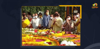 Nandamuri Balakrishna And TDP Leaders Pay Tribute To Sr NTR On His 26th Death Anniversary, Nandamuri Balakrishna, TDP Leaders, TDP Leaders Pay Tribute To Sr NTR On His 26th Death Anniversary, Nandamuri Balakrishna Pay Tribute To Sr NTR On His 26th Death Anniversary, Nandamuri Balakrishna paid tribute To Sr NTR On His 26th Death Anniversary, Nandamuri Balakrishna Pays Tribute to Senior NTR On His 26th Death Anniversary, SR NTR death anniversary, Sr NTR 26th Death Anniversary, Nandamuri Balakrishna And TDP Leaders Pay Tribute To Sr NTR, Nandamuri Balakrishna Pays Floral Tribute To SR NTR, Actor Nandamuri Balakrishna pays tribute to His father Senior NTR, Balakrishna and other Telugu Desam Party leaders visited NTR's Ghat and paid floral tribute to Senoir NTR, Telugu Desam Party leaders visited NTR's Ghat and paid floral tribute to Senoir NTR, Mango News,