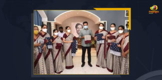 KTR Distributes Handloom Sarees To Anganwadi And ASHA Workers Telangana KTR Distributes Handloom Sarees To Anganwadi And ASHA Workers,KTR Distributes Handloom Sarees,Telangana Minister KT Rama Rao Distributes Handloom Sarees,Provision of handloom Sarees to Anganwadi And ASHA Workers,Telangana News,Telangana Live Updates,Minister KTR,Minister KT Rama Rao,Anganwadi Workers,ASHA Workers,Sarees,Satyavathi Rathod,Minister KTR And Satyavathi Rathod,women workers,Telangana women workers,TRS Party News,TRS Party Live Updates,KTR,KT Rama Rao,mango news,