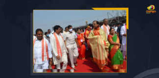 Telangana CM KCR Attends Maha Kumbh Samprokshana Ceremony In Yadadri, Maha Kumbh Samprokshana Ceremony In Yadadri, Maha Kumbh Samprokshana Ceremony, CM KCR Visits Yadadri Sri Lakshmi Narasimha Swamy Temple Set For Grand Opening Today, CM KCR Visits Yadadri Sri Lakshmi Narasimha Swamy Temple, Set For Grand Opening Today, Yadagirigutta temple, Yadadri Sri Lakshmi Narasimha Swamy Temple, Sri Lakshmi Narasimha Swamy Temple, Yadadri Sri Lakshmi Narasimha Swamy Temple Grand Opening Today, Grand Opening Of Yadadri Sri Lakshmi Narasimha Swamy Temple, Sri Lakshmi Narasimha Swamy, Telangana CM KCR, CM KCR, K Chandrashekar Rao, Chief minister of Telangana, K Chandrashekar Rao Chief minister of Telangana, Telangana Chief minister, Mango News,