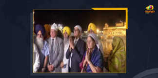 CJI Ramana Visits Golden Temple With Family, Chief Justice NV Ramana Visits Golden Temple, Chief Justice Of India NV Ramana Visits Golden Temple, NV Ramana Visits Golden Temple, Golden Temple, Nuthalapati Venkata Ramana, Nuthalapati Venkata Ramana Visits Golden Temple With Family, Chief Justice Of India NV Ramana visits Golden Temple in Amritsar, Golden Temple in Amritsar, CJI Ramana was offered siropa at the Golden Temple, siropa at the Golden Temple, Baisakhi Festival, Baisakhi News, Baisakhi Latest News, Baisakhi Latest Updates, Mango News,