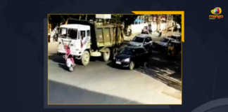 Telangana 2 Died After Lorry Clashed With Two Wheeler, 2 Died After Lorry Clashed With Two Wheeler, two youths on a two-wheeler were killed on the spot, two youths on a two-wheeler were Died on the spot, Lorry Clashed With Two Wheeler, horrific road accident was reported in Telangana, Telangana horrific road accident, horrific road accident, a lorry collided with a two-wheeler going ahead, a lorry collided with a two-wheeler, Telangana horrific road accident Latest News, Telangana horrific road accident Latest Updates, Telangana horrific road accident Live Updates, Mango News,