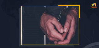 Scrap Dealers Keeps Police In Captive In Maharashtra Godown Arrested, Scrap Dealers Keeps Police In Captive In Maharashtra Godown, Scrap Dealers Arrested, Maharashtra Godown, scrap dealers were arrested for allegedly keeping two policemen captive in their godown, Maharashtra State police arrested two scrap dealers, two scrap dealers, Two scrap dealers were arrested for allegedly keeping two policemen captive in their godown in Maharashtra, 2 scrap dealers held for holding cops captive In Maharashtra Godown, 2 Scrap Dealers Arrested For Captivating Police Officials In Maharashtra Godown, scrap dealers News, scrap dealers Latest News, scrap dealers Latest Updates, Mango News,