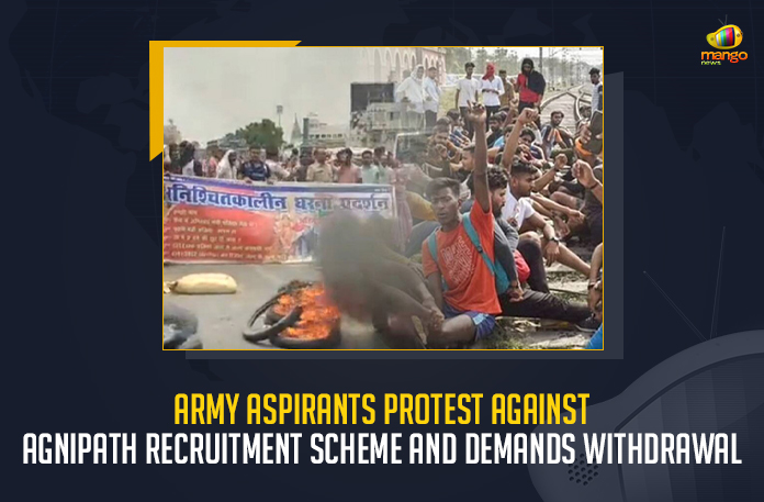 Army-Aspirants-Protest-Against-Agnipath-Recruitment-Scheme-And-Demands-Withdrawal Army Aspirants Protest Against Agnipath Recruitment Scheme And Demands Withdrawal, Army Aspirants Protest Against Agnipath Recruitment Scheme, Agnipath Recruitment Scheme, Army Aspirants Demands Withdrawal, Disappointed with the new Agnipath Recruitment Scheme in Army, Army Aspirants staged a violent protest erupted in Bihar and Uttarakhand, Army Aspirants staged a violent protest erupted in Uttarakhand, Army Aspirants staged a violent protest erupted in Bihar, Army Aspirants staged a violent protest, Army Aspirants violent protest, stone-pelting at Ara railway station, Army Aspirants violent protest News, Army Aspirants violent protest Latest News, Army Aspirants violent protest Latest Updates, Army Aspirants violent protest Live Updates, Mango News,