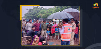 GHMC Shifts 1500 People Located Near Musi River Amid Floods, Greater Hyderabad Municipal Corporation Shifts 1500 People Located Near Musi River Amid Floods, water from Osman Sagar and Himayat Sagar is being drained into the Musi River, 1500 People Shifted Located Near Musi River Amid Floods, GHMC officials shift 1500 people, 1500 people were shifted to shelter homes, Greater Hyderabad Municipal Corporation, Telangana Rains, Musi River, Musi River News, Musi River Latest News, Musi River Latest Updates, Musi River Live Updates, Mango News,
