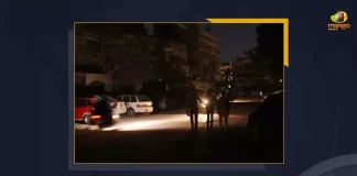 Pakistan Plunge Into Darkness Amid Power Outages Telecom Warns Internet Suspension, Telecom Warns Internet Suspension, Pakistan Plunge Into Darkness Amid Power Outages, Pakistan Telecom Operators warned to shut down their mobile and internet services amid the constant outages in the nation, National Information Technology Board, Telecom operators in Pakistan have warned about shutting down mobile and internet services due to long hours power outages nationwide, Pakistani PM Shehbaz Sharif warned the country that they might face increased load shedding in the coming month of July, liquefied natural gas, Pakistan Government is attempting to boost energy conservation, Pakistan Plunge, Pakistan Telecom Operators, Pakistan Plunge News, Pakistan Plunge Latest News, Pakistan Plunge Latest Updates, Pakistan Plunge Live Updates, Mango News,