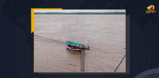 Telangana Govt Issue Third Warning Amid Overflow Of Godavari River As Water Reaches 59 Ft, Overflow Of Godavari River As Water Reaches 59 Ft, Telangana Govt Issue Third Warning, Amid the flood situation in Telangana, irrigation officials issued a third warning for inflow at Bhadrachalam, inflow at Bhadrachalam, Transport Minister of Telangana has directed the officials to move the flooded residents to rehabilitation centers, Puvvada Ajay Kumar has directed the officials to move the flooded residents to rehabilitation centers, flooded residents to rehabilitation centers, rehabilitation centers, Puvvada Ajay Kumar Transport Minister of Telangana, Telangana Transport Minister Puvvada Ajay Kumar, Puvvada Ajay Kumar, Telangana Transport Minister, Godavari River News, Godavari River Latest News, Godavari River Latest Updates, Godavari River Live Updates, Mango News,