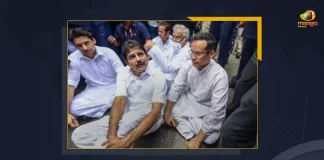 Congress Leaders Hold Sit In Rasta Roko Protest Over Detention Of Leaders At Bhadrachalam, Rasta Roko Protest Over Detention Of Leaders At Bhadrachalam, Congress Leaders Hold Sit In Rasta Roko Protest, Detention Of Congress Leaders At Bhadrachalam, Bhadrachalam Congress Leaders, Rasta Roko Protest, Congress Legislature Party, Kaleshwaram Lift Irrigation Scheme, illegal detention of the Indian National Congress leaders, Congress Leaders, Rasta Roko Protest News, Rasta Roko Protest Latest News And Updates, Rasta Roko Protest Live Updates, Mango News,