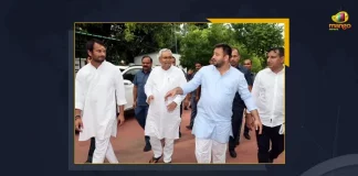Nitish Kumar Accompanied By Tejaswi Yadav Meets Bihar Governor Submits Resignation As NDA CM, Nitish Kumar Submits Resignation As NDA CM, Nitish Kumar Accompanied By Tejaswi Yadav Meets Bihar Governor, Nitish Kumar's JDU Officially Break Alliance With BJP Exits NDA, Bihar Nitish Kumar Resigns as CM All Set To Form Coalition with Lalu Prasad Yadav's RJD, All Set To Form Coalition with Lalu Prasad Yadav's RJD, Bihar Nitish Kumar Resigns as CM, Nitish Kumar resigns as Bihar CM, Bihar Political Crisis, Nitish Kumar has resigned as the National Democratic Alliance's chief minister of Bihar, National Democratic Alliance's chief minister of Bihar, NDA chief minister of Bihar, Nitish Kumar is all set to exit BJP alliance, Bihar CM Nitish Kumar Resigns, Nitish Kumar Resigns, Bihar CM Resigns, Nitish Kumar, Bihar Governor, Bihar Political Crisis News, Bihar Political Crisis Latest News, Bihar Political Crisis Latest Updates, Bihar Political Crisis Live Updates, Mango News,