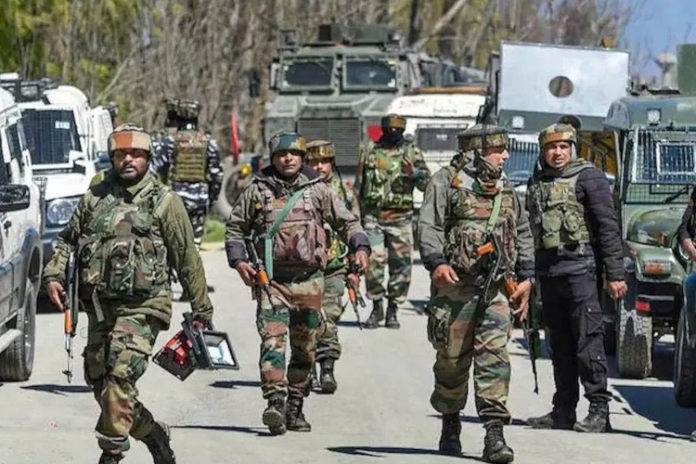 Jammu And Kashmir Encounter Breaks Out In Anantnag District, Jammu And Kashmir Encounter In Anantnag , JK Encounter Militants In Anantnag, Encounter Between Forces And Militants, Encounter In Anantnag, Mango News, Indian Army, Indian Army Forces In JK, Jammu And Kashmir , Jammu And Kashmir Latest News And Updates, Indian Army Forces, Militants In Anantnag, Indian Army Encounters In Anantnag, Jammu And Kashmir Live Updates
