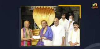 Mukesh Ambani Donates Rs 1.5 Crores At TTD Temple Offers Prayers To Lord Venkateswara , Mukesh Ambani Donates 1.5 Crores, Ambani Donates Rs 1.5 Crores To TTD Temple, Ambani Offers Prayers At Tirumala, Mukesh Ambani Prayers To Lord Venkateswara , PV Sindhu Offers Prayers Balaji Temple, Reliance Chief Mukesh Ambani, PV Sindhu , Mango News, Mango News Telugu, Tirumala Balaji Temple , Star Shuttler PV Sindhu, Mukesh Ambani, TTD, Tirumala Tirupati Devasthanam, TTD Latest News And Updates