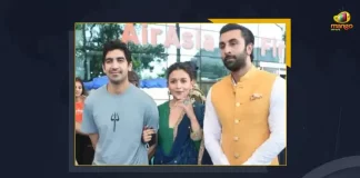 Ranbir Kapoor-Alia Bhatt Faces Protesting VHP Bajrang Dal Activist, Ranbir Kapoor Ali Bhatt Stopped By Bajrang Dal Activists, Protest of Bajrang Dal against Ranbir-Alia in Ujjain, Ranbir Kapoor-Alia Bhat Stopped in Ujjain, Ranbir Kapoor Alia Bhat, Mango News , VHP Bajrang Dal Activist, Bajrang Dal, Ranbir Kapoor, Alia Bhat, Ranbir Kapoor Alia Bhat Latest News And Updates, Brahmastra Part 1, Brahmastra Review And Live Updates