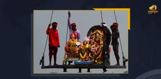 Hyderabad Police Makes Special Arrangements For Durga Idol Immersion, Huge Arrangements For Durga Idol Immersion, Durga Idol Immersion Immersion, Mango News, Mango News Telugu, Durga Idol Immersion , Durga Idol Immersion At Hussain Sagar, Huge Arrangements Set For Durga Idol Immersion, Durga Idol Immersion, Durga Idol Immersion News And Live Updates, Durga Idol, Durga Puja, Dusshera Celebrations, Dusshera Celebrations Closed, Dasara Celebrations