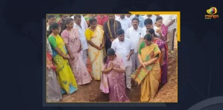 Visakhapatnam Mayor Hari Venkata Kumari Lays Foundation Stone For Rythu Bazar, Visakhapatnam Mayor Hari Venkata Kumari, Hari Venkata Kumari Lays Foundation, Hari Venkata Kumari Foundation Stone For Rythu Bazar, Visakhapatnam Rythu Bazar, Mango News,Mango News Telugu, Rythu Bazar Opening in Visakhapatnam, Visakhapatnam Latest News And Updates, Visakhapatnam Rythu Bazar News And Live Updates, Mayor Hari Venkata Kumari, YSR Congress Party