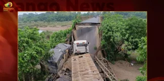 British Era Bridge Collapsed In Srikakulam, Leaves 2 Injured British Era Bridge Collapsed In Srikakulam Leaves 2 Injured,British Era Bridge Collapsed,Bridge Collapsed In Srikakulam,Srikakulam Leaves 2 Injured,Srikakulam Bridge Collapsed,Mango News,Old bridge on Bahuda river collapses,British-era bridge collapses in Andhra Pradesh,Old bridge over Bahuda River,People Fed Up With KCRs Misrule,Srikakulam British Era Bridge Latest News,Srikakulam British Era Bridge Latest Updates,Srikakulam Bridge Collapsed Live News,Srikakulam Bridge Collapsed Latest and Live Updates,Andhra Pradesh Latest News