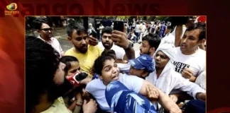 KTR Condemns Delhi Police Action And Treatment On Protesting Wrestlers,KTR Condemns Delhi Police Action,KTR Condemns Treatment On Protesting Wrestlers,Protesting Wrestlers,KTR On Protesting Wrestlers,Mango News,Indian Olympic wrestlers,Wrestlers protest in Delhi,Wrestlers Manhandled,Protesting wrestlers manhandled,Wrestlers Protest Latest news,Wrestlers Protest Latest Updates,Wrestlers Protest Live News,2023 Indian wrestlers protest,Wrestlers Manhandled Latest News,Wrestlers Manhandled News Today,Wrestlers protest live updates,Minister KTR Latest News,Minister KTR Latest Updates