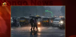 Andhra Pradesh To Witness Heavy To Very Heavy Rainfall For Next 3 Days,Andhra Pradesh To Witness Heavy Rainfall,Heavy Rainfall For Next 3 Days,Andhra Pradesh Rainfall For Next 3 Days,Mango News,Next 3 Days Heavy Rains In Andhra Pradesh,AP Rains,AP Rains Latest News,AP Weather Report,AP Weather Latest Updates,Rains In AP,Rain Alert To AP,Parts Of Andhra Pradesh To Witness Rains,IMD predicts very heavy rainfall,IMD issues orange alert,IMD forecasts heavy rains
