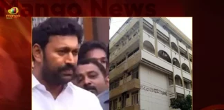 YS Avinash Reddy’s Mother Shifted To Hyderabad From Kurnool Hospital YS Avinash Reddy's Mother Shifted To Hyderabad From Kurnool Hospital,YS Avinash Reddy's Mother Shifted,YS Avinash Mother Shifted To Hyderabad,YS Avinash Reddy's Mother,YS Avinash Mother From Kurnool Hospital,Mango News,YS Viveka Assassination Case Latest Updates,YS Viveka Assassination Case Live News,MP Avinash Reddy Latest News,MP Avinash Reddy Latest Updates,MP Avinash Reddy Live News,YS Avinash Mother News Today,YS Avinash Mother Latest news,YS Avinash Mother Latest Updates