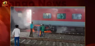 Durg Puri Express AC Coach Catches Fire Triggering Panic,Durg Puri Express AC Coach Catches Fire,Express AC Coach Catches Fire,Durg Puri Express Triggering Panic,Mango News,AC coach of Puri-Durg Express catches fire,Minor fire in Durg Puri Express,Fire reported in Durg-Puri Express,Fire in Durg-Puri Express in Odisha,Fire Breaks Out In Ac Coach,Durg Puri Express Latest News,Durg Puri Express Latest Updates,Durg Puri Express Live News,Durg Puri Express Fire Accident,Durg Puri Express Fire Accident News Today,Durg Puri Express Fire Accident Live News