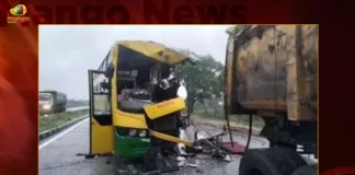 Fatal Accident In Chhattisgarh Kills 3 People And Leaves 6 Injured,Fatal Accident In Chhattisgarh,Accident In Chhattisgarh Kills 3 People,Chhattisgarh 3 People And Leaves 6 Injured,Mango News,Bus Rammed Into Truck,Chhattisgarh Accident,Chhattisgarh Accident Latest News,Chhattisgarh Accident Latest Updates,Chhattisgarh Accident Live News,Chhattisgarhs Bilaspur Latest News,Chhattisgarhs Bilaspur Latest Updates,PM Modi Rally Bus Accident,Fatal Accident In Chhattisgarh News Today