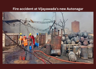Fire Accident at Vijayawada’s New Autonagar, Fire Accident at Vijayawada, New Autonagar Fire Accident, Vijayawada New Autonagar, Autonagar Fire Accident News, Latest Vijayawada News, Autonagar, City, Fire Accident, Industrial Estate, Vijayawada, AP Live Updates, Andhra Pradesh, Political News, Mango News