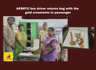 APSRTC Bus Driver Returns Bag With The Gold Ornaments To Passenger, APSRTC Bus Driver Returns Bag, Bus Driver Returns Bag, Bus Driver Returns Gold Ornaments To Passenger, Bag With The Gold Ornaments, Gold Ornaments Bag Returns To Passenger, APSRTC, Bus, Vinukonda, Bus Journey, Travel, General Elections, Lok Sabha Elections, TS Live Updates, Telangana, Political News, Mango News