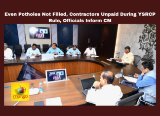 Even Potholes Not Filled Contractors Unpaid During YSRCP Rule Officials Inform CM,Even Potholes Not Filled,Contractors Unpaid During YSRCP Rule Officials Inform CM,otholes Not Filled Contractors Unpaid During YSRCP Rule,Contractors,YSRCP Rule,YSRCP,Potholes,CM, Advanced Technology , Andhra Pradesh, Chandrababu Naidu, Contractor Payments, IIT Collaboration, Infrastructure, Public Safety, Road Repairs,Mango News