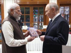 modi-presents-russian-bhagavad-gita-to-president-vladimir-putin-in-delhi
