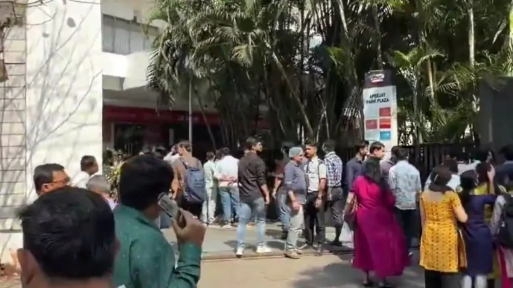 p4q8v0u4_earthquake_625x300_27_February_26